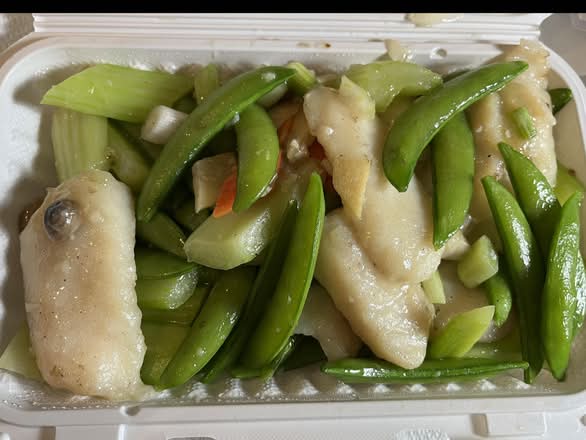 E5. Fish Filet with Vegetables 油泡蘇眉球